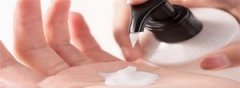 身体乳有点成结还能用，百雀羚身体乳里有黄色的一粒一粒的是什么