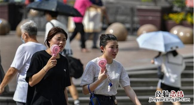 今年夏天有多热,伏天来了注意防暑降温