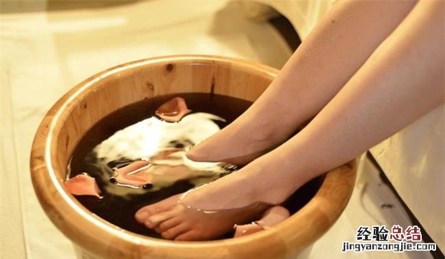 如何泡脚最养生,怎么样泡脚更健康