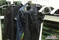 洗衣服时不小心把纸巾一起洗了怎么去除碎纸屑