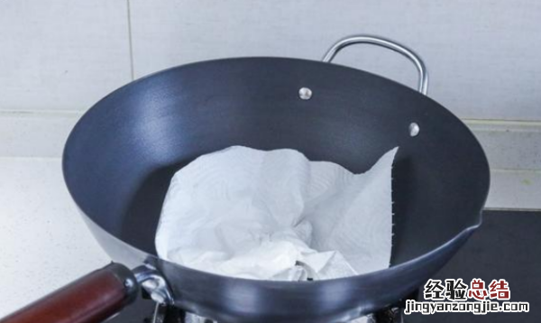 铁锅怎么使用,铁锅炒菜怎么才能不粘锅