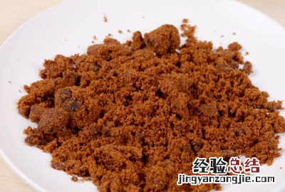 红糖跟黑糖是一样，黑糖和红糖的区别和功效