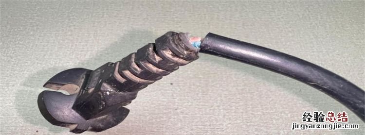 电线插头断开怎么修复,电器插头断了可以修吗