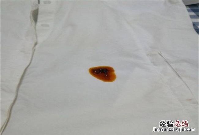 轻松洗掉衣服上辣椒油的妙招，怎么样可以去掉衣服上的辣椒油渍呢