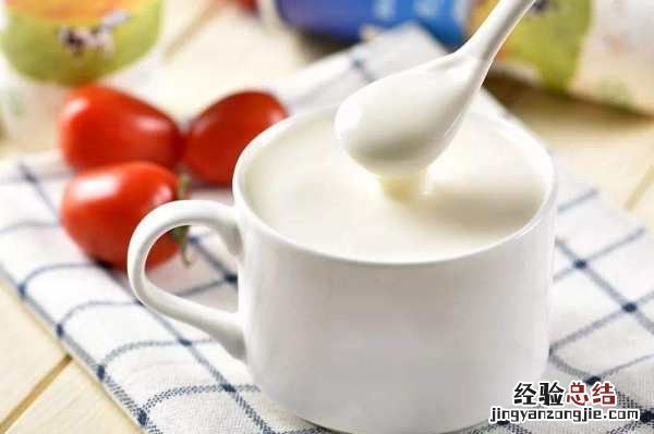 早晨可以空腹喝酸奶吗,空腹喝酸奶会不会有助于消化
