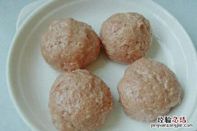 四喜丸子怎么做,四喜丸子怎么做不会裂开