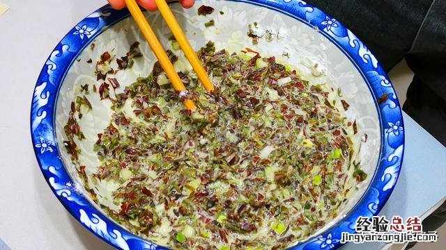 香椿不焯水可以直接腌制吗 香椿芽怎么做好吃又简单