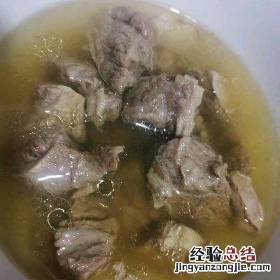 电饭煲西红柿炖牛肋条 牛腩西红柿怎么做好吃又简单