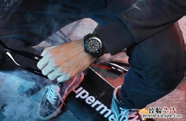 尼维达机械男表黑色 尼维达机械手表什么档次