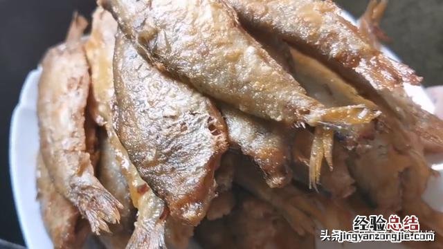 咸鱼好吃的最简单方法 晒干的咸鱼怎么做好吃