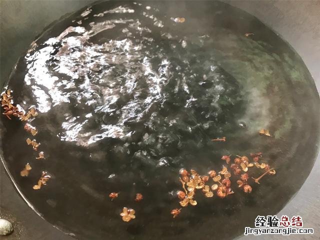 猪大肠要怎么清洗才干净 猪大肠怎么清洗最干净无异味