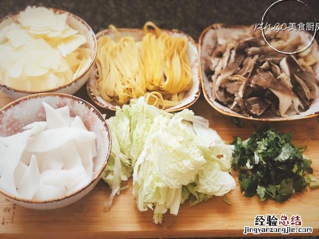 在家怎么做麻辣烫最简单的做法 怎么做麻辣烫好吃又简单