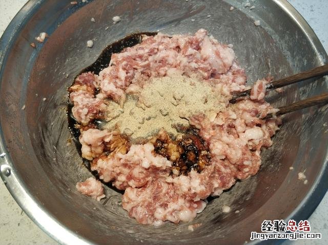 羊肉饺子馅怎么做才不膻 羊肉馅饺子怎么调馅的做法大全