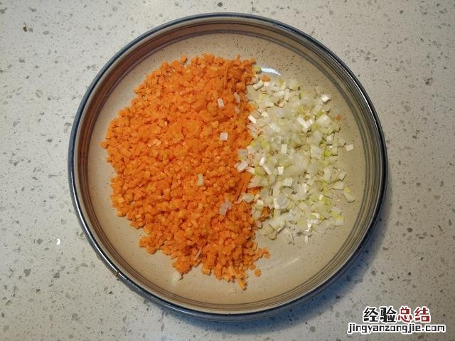 羊肉饺子馅怎么做才不膻 羊肉馅饺子怎么调馅的做法大全