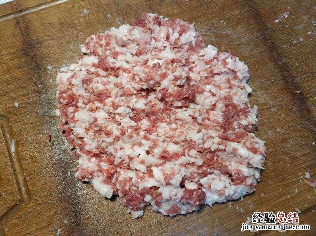 羊肉饺子馅怎么做才不膻 羊肉馅饺子怎么调馅的做法大全
