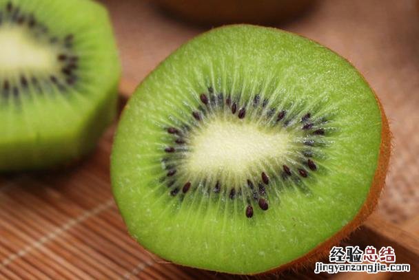 猕猴桃怎么样快速催熟要不要封口 猕猴桃催熟最简单的方法
