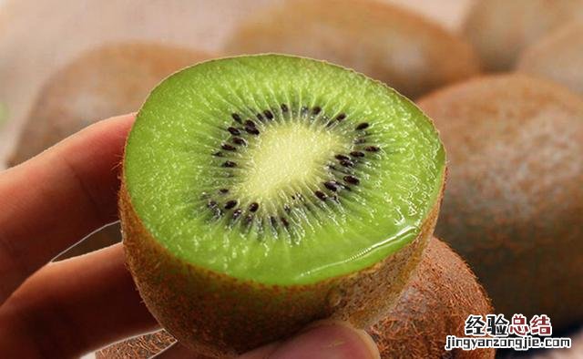 猕猴桃怎么样快速催熟要不要封口 猕猴桃催熟最简单的方法