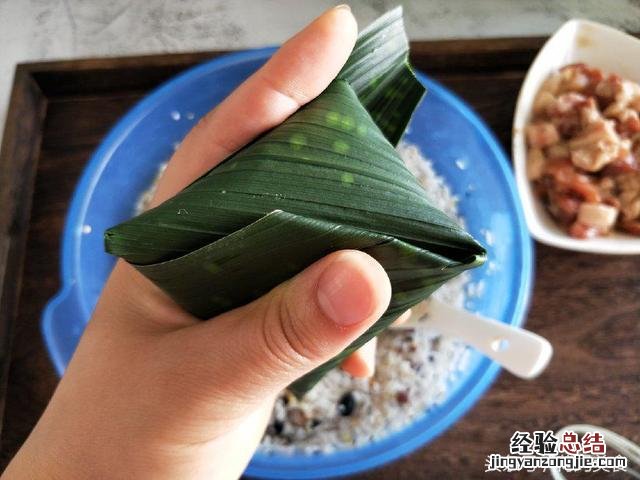 粽子怎么包又简单又快 怎样包粽子好吃又简单窍门