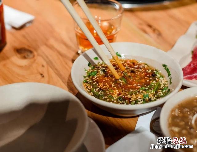 万能火锅蘸料怎么调才好吃 火锅蘸料怎么调好吃家庭版