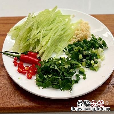 凉粉怎么凉拌好吃又简单 水晶凉粉怎么拌好吃