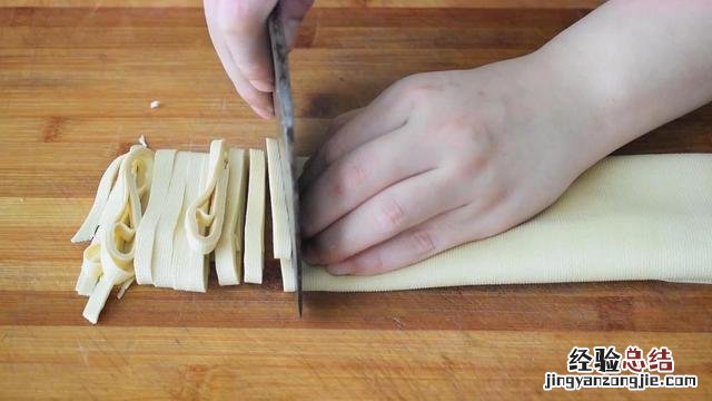豆腐皮怎么做好吃最简单的做法 豆腐皮怎么做好吃的家常做法