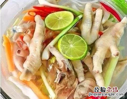 最简单泡椒凤爪做法3个步骤 泡椒凤爪的最正宗做法步骤