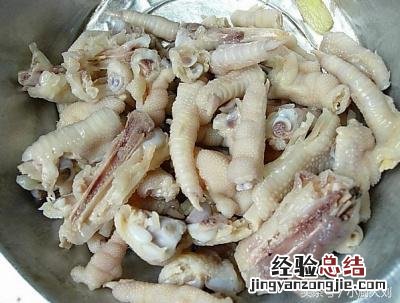 最简单泡椒凤爪做法3个步骤 泡椒凤爪的最正宗做法步骤