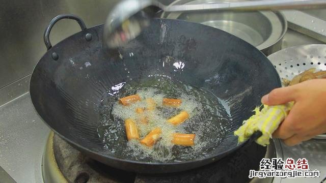 葱烧海参家常最简单做法 海参的简单最佳做法