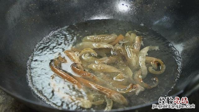 葱烧海参家常最简单做法 海参的简单最佳做法
