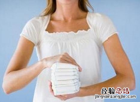 女生的卫生护垫有什么用 卫生巾里的小护垫怎么用
