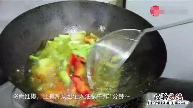 牛蛙的正宗做法大全集 牛蛙怎么做好吃又嫩