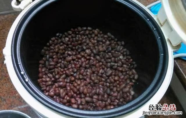好吃的红豆沙自己在家就能做 红豆沙怎么做好吃又简单