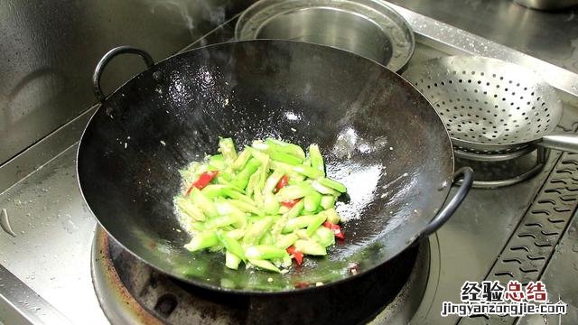 最简单的丝瓜的家常做法 丝瓜怎么炒好吃又简单