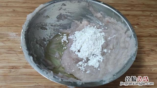 做鱼丸怎么去刺的方法图解 鱼丸怎么做好吃又简单