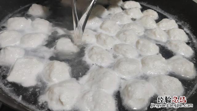 做鱼丸怎么去刺的方法图解 鱼丸怎么做好吃又简单