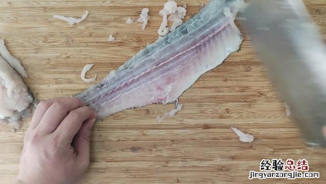 做鱼丸怎么去刺的方法图解 鱼丸怎么做好吃又简单