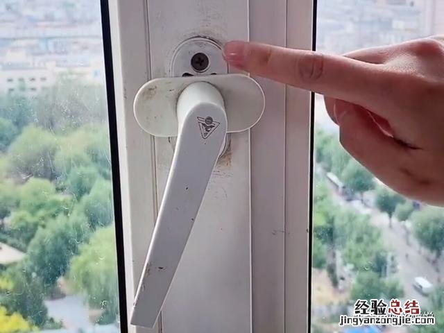 解决窗户漏风小妙招 窗户漏风怎么办
