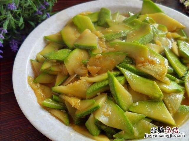 西葫芦不放肉的做法 西葫芦怎么炒才好吃