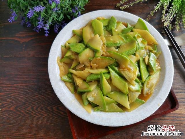 西葫芦不放肉的做法 西葫芦怎么炒才好吃