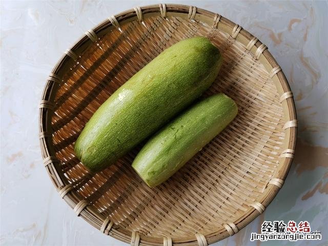 西葫芦不放肉的做法 西葫芦怎么炒才好吃