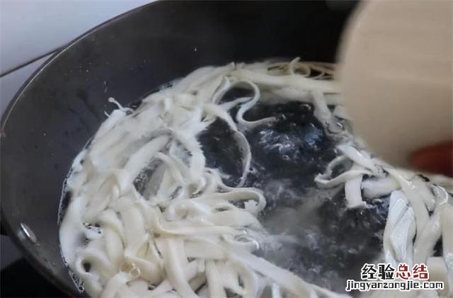 手把手教你在家做出来 刀削面怎么做好吃