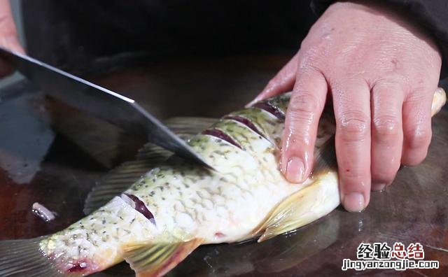 鲤鱼的做法大全家常简单又好吃 鲤鱼的做法大全家常菜