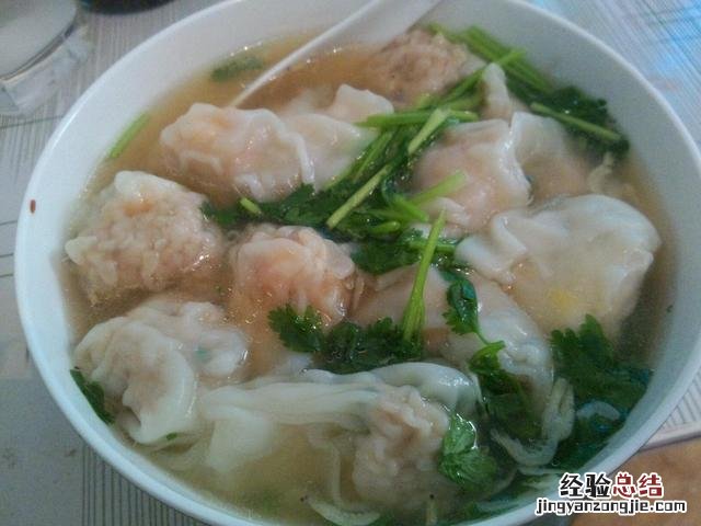 四种馄饨包法总有一款适合你 包小馄饨的手法教程