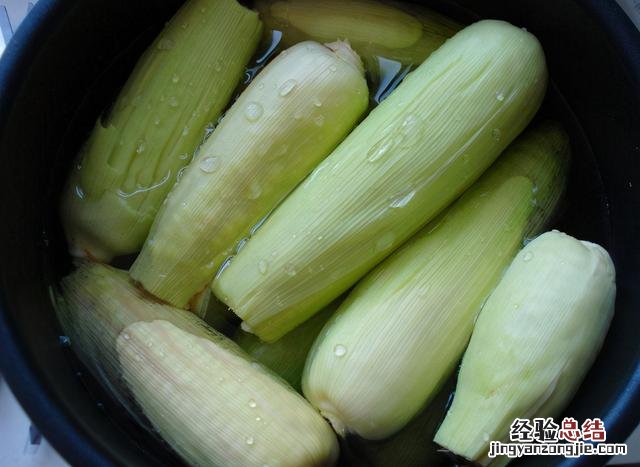 煮玉米需要多长时间怎么煮更好吃 煮玉米怎么煮好吃又简单
