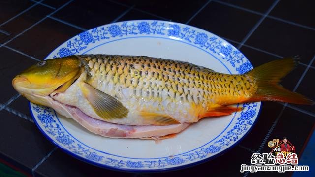 鲤鱼最简单的做法又好吃 鲤鱼怎么做好吃又简单