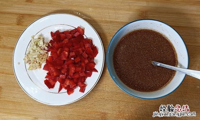 蒜香青豌豆的最简单做法 青豆怎么做好吃又简单家常的