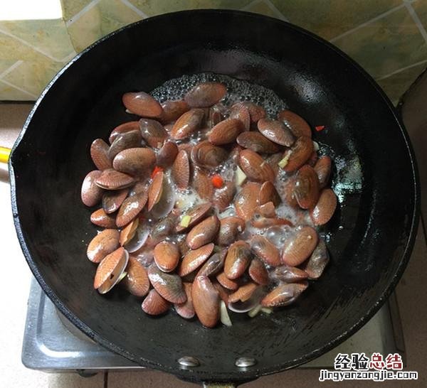 这样洗花甲又吐沙又快又干净 买来花甲怎么洗才干净
