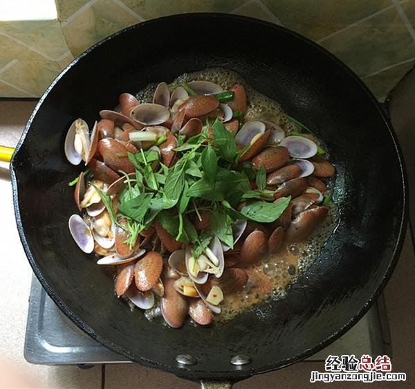 这样洗花甲又吐沙又快又干净 买来花甲怎么洗才干净