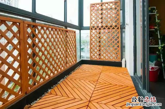 把阳台改造成一个梦幻的世界 怎样打造一个阳台小花园
