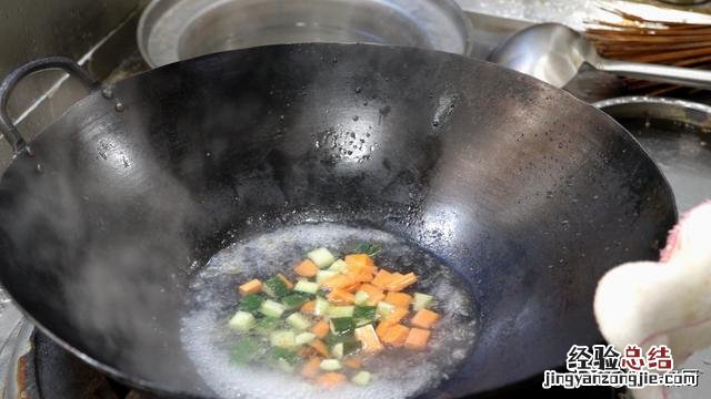 新鲜花生米最简单好吃的做法 花生米怎么炒好吃又脆